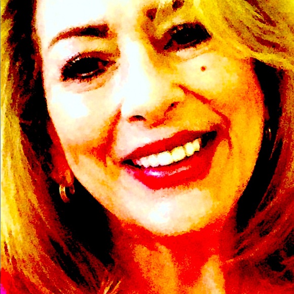 Meet your Posher, Lindsay - Picture 4 of 4